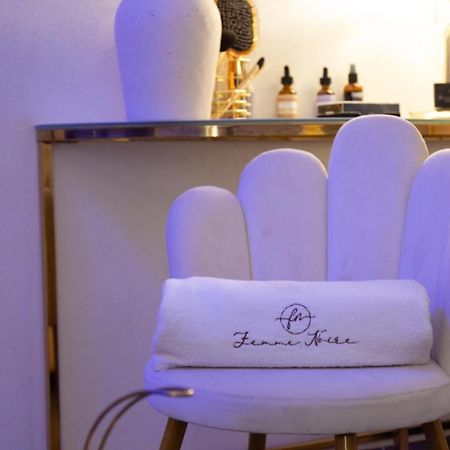 Femme Noir Luxury Spa Experience San Nicola la Strada Esterno foto