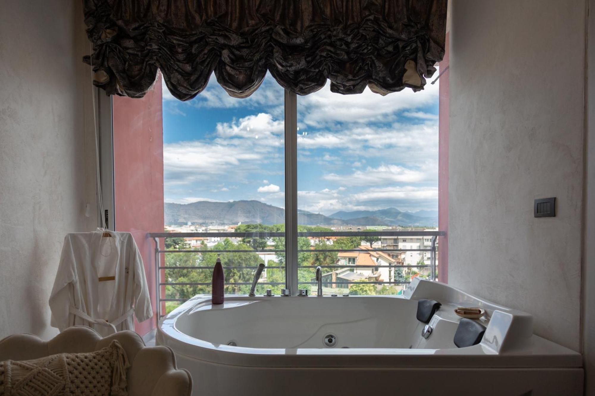 Femme Noir Luxury Spa Experience San Nicola la Strada Esterno foto