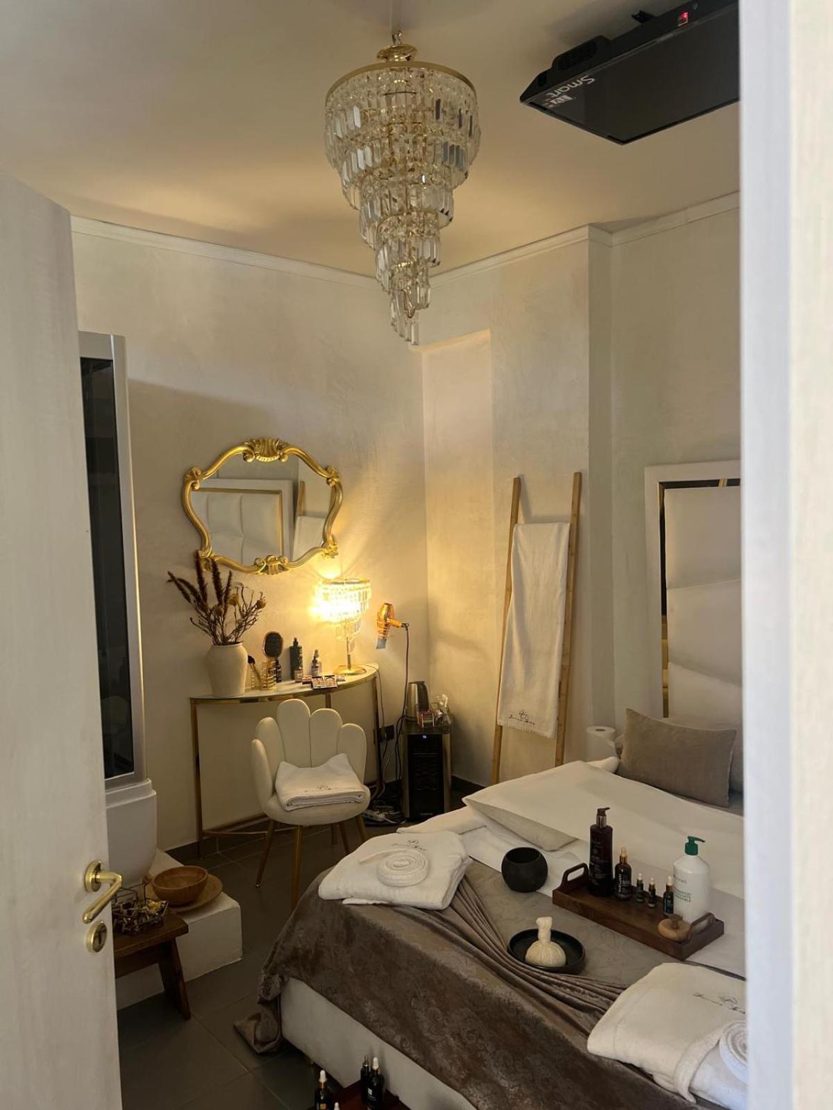 Femme Noir Luxury Spa Experience San Nicola la Strada Esterno foto